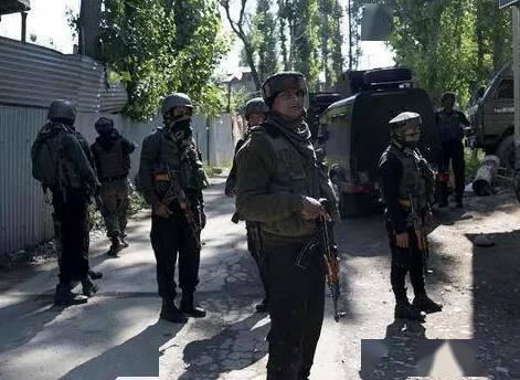 枪战现场吃瓜被打死,吃瓜群众不幸丧生