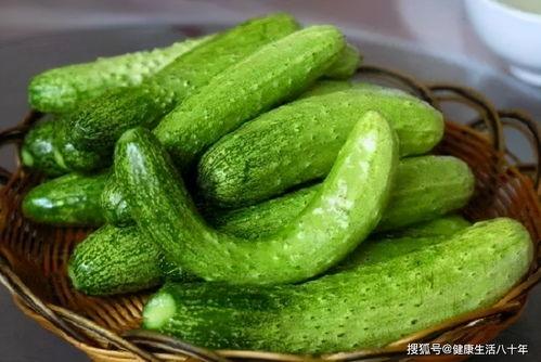 江大学吃瓜,揭秘校园美食圈的那些事儿