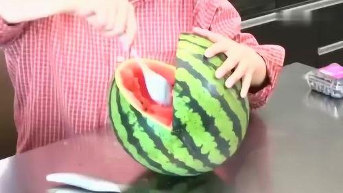 吃无骨瓜的视频,无骨瓜美食体验分享